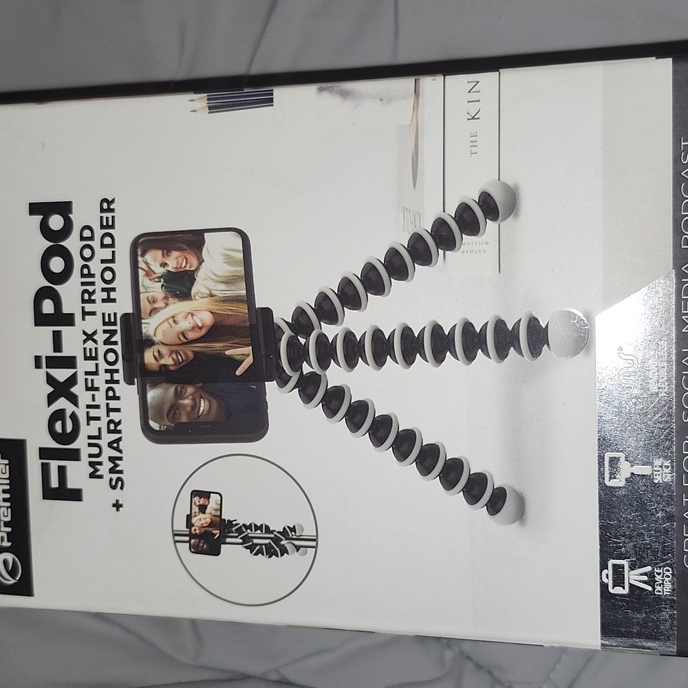 New In Box!!!! Flexi-Pod Multi-Flex Tripod + Smartphone Holder.